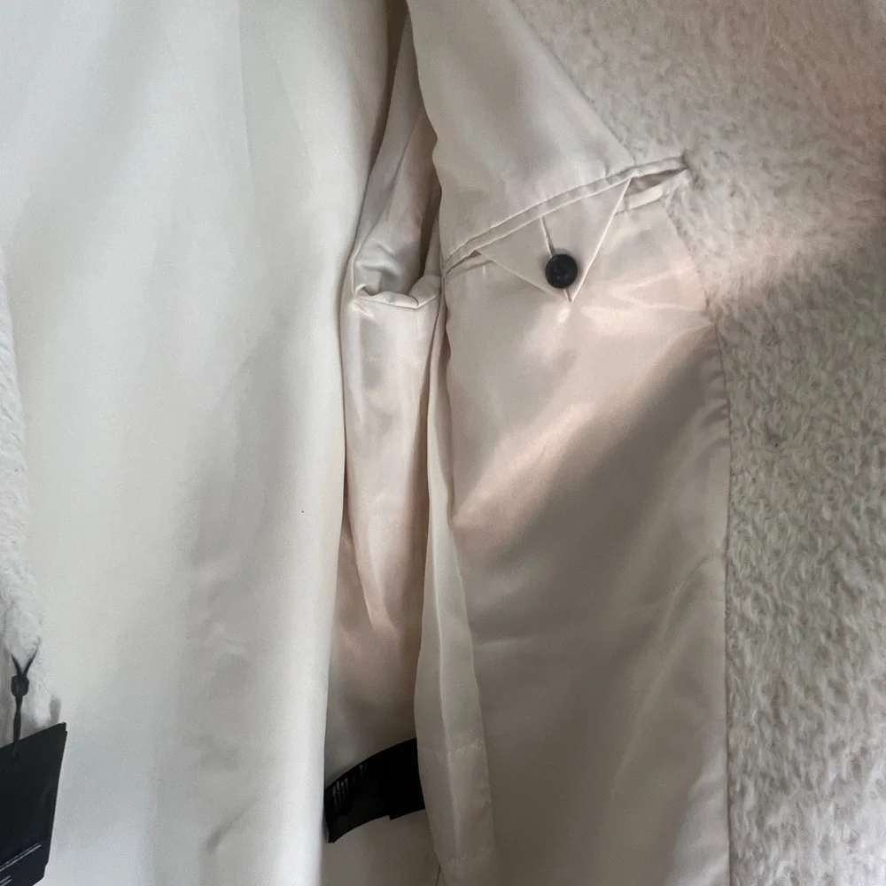 Mackage Coat (no longer sold in stores) - Picture 4 of 6